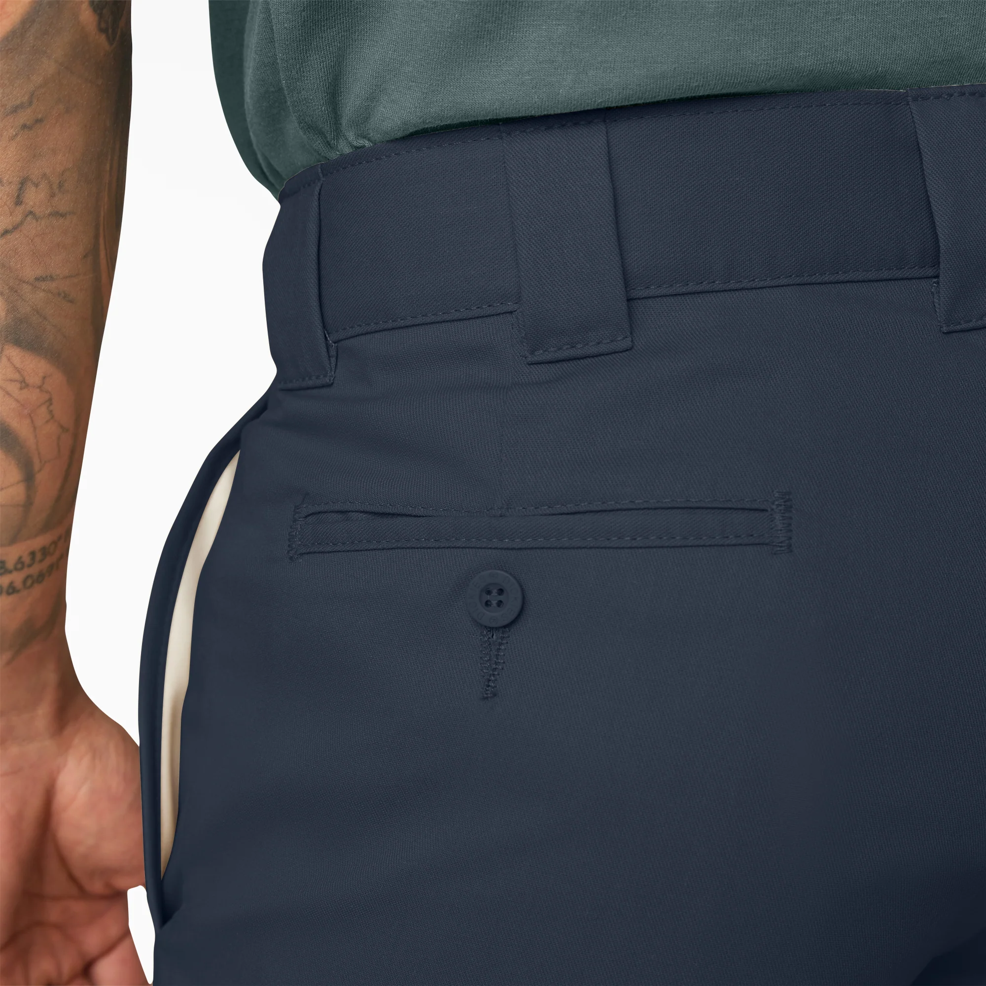 FLEX Relaxed Fit Cargo Pants 5 FLEX Relaxed Fit Cargo Pants