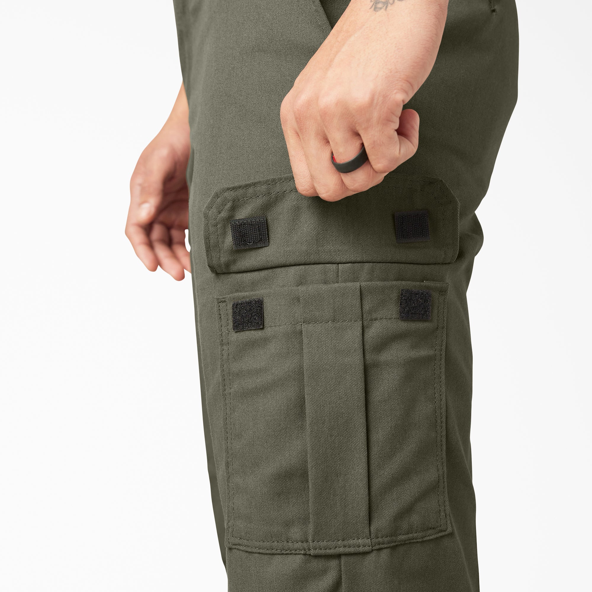 FLEX Regular Fit Cargo Pants 6 FLEX Regular Fit Cargo Pants