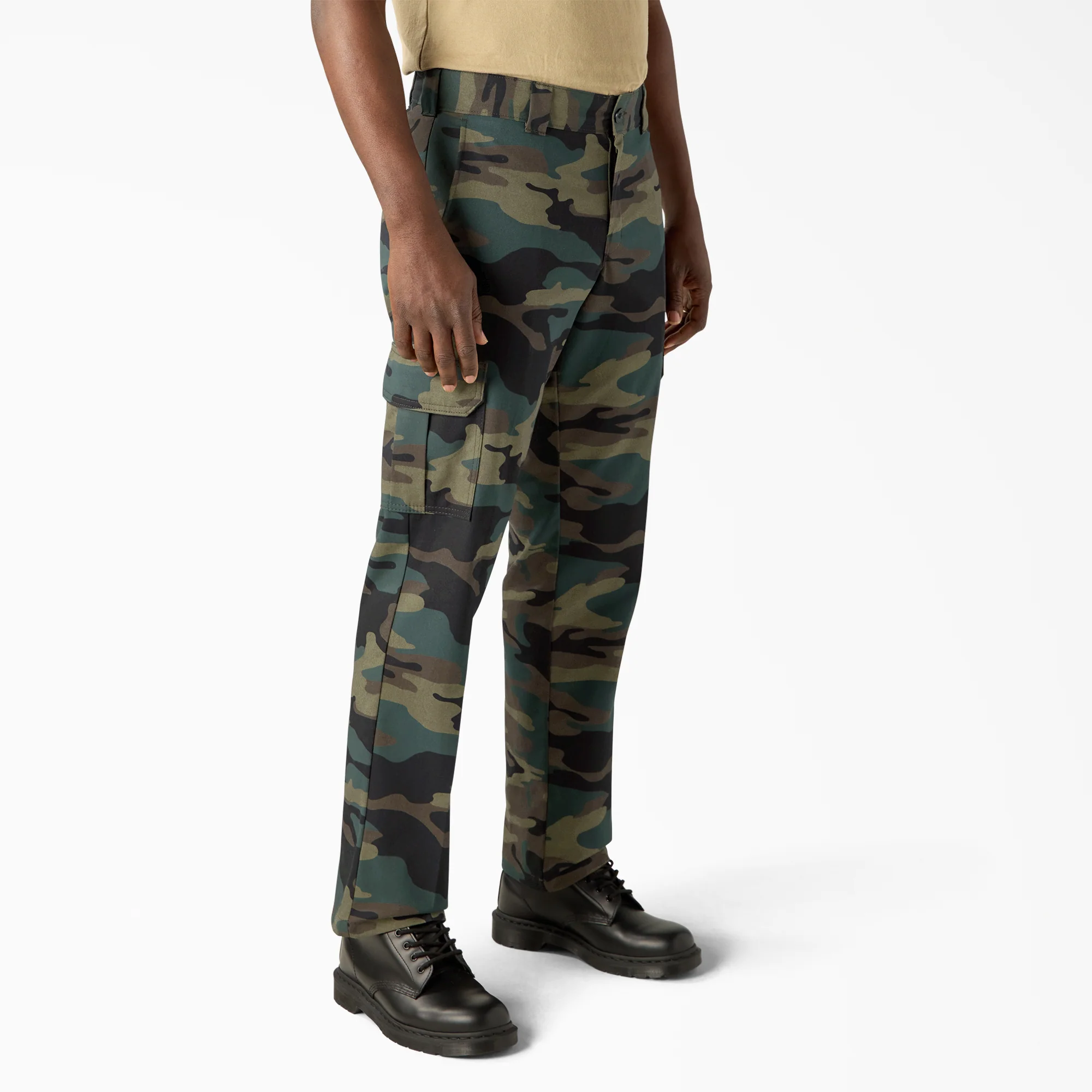 FLEX Regular Fit Cargo Pants 3 FLEX Regular Fit Cargo Pants